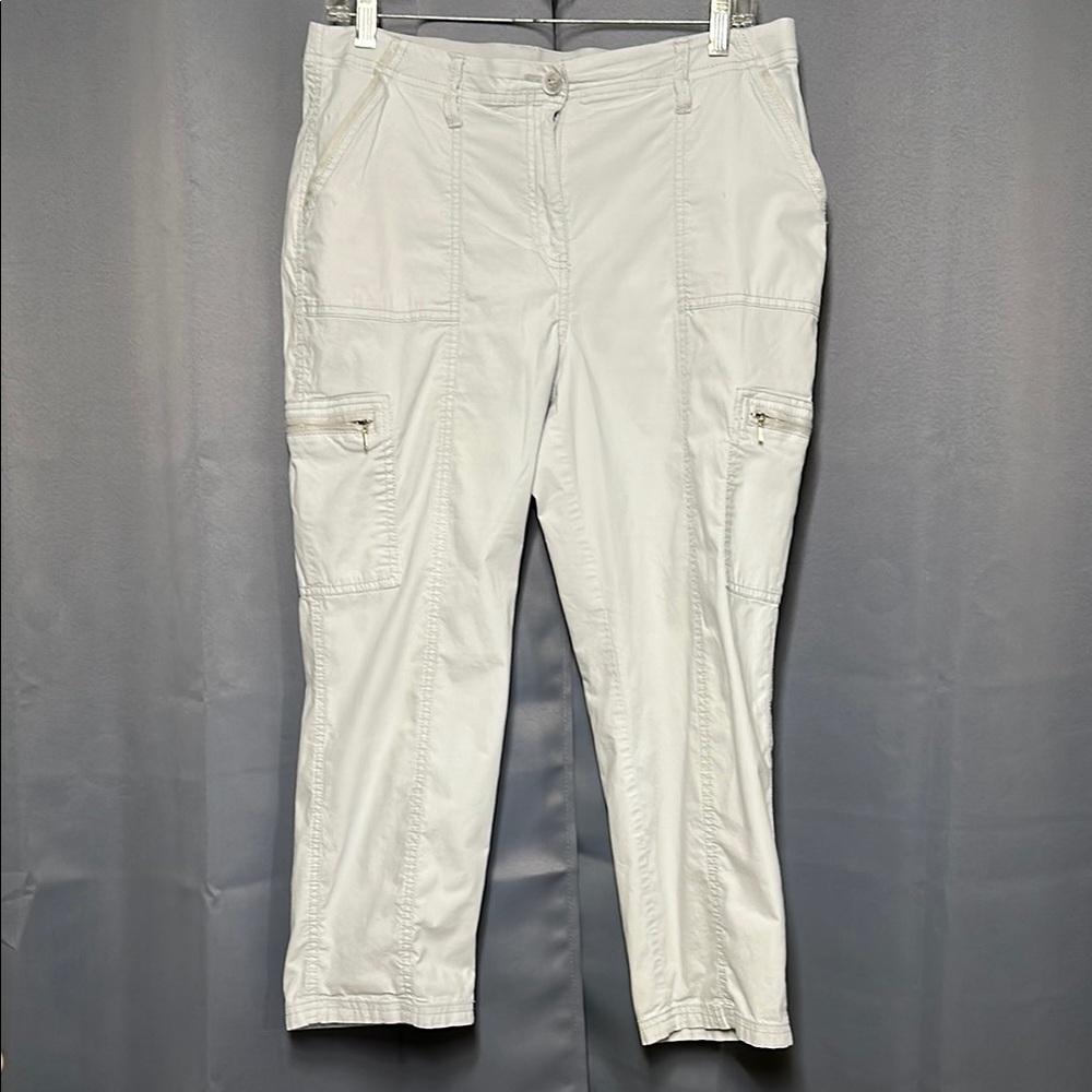 Chico's Gray Capris Relaxed Fit Cotton Blend